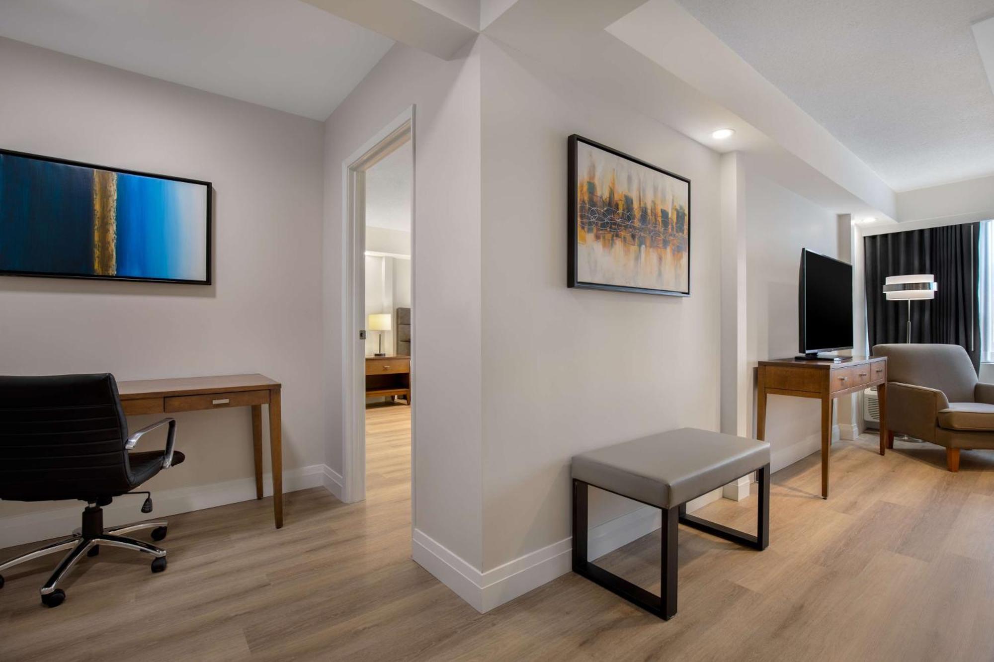 Doubletree By Hilton London Hotel Bagian luar foto