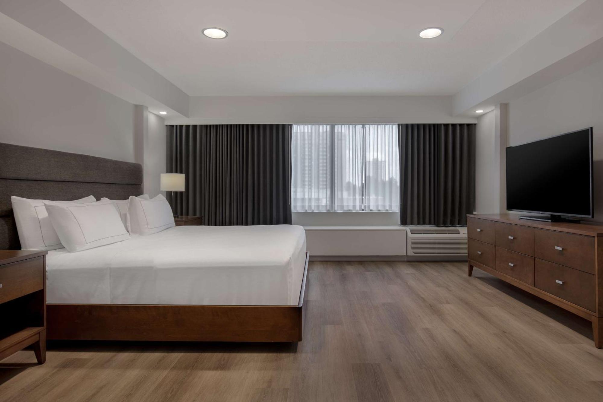 Doubletree By Hilton London Hotel Bagian luar foto